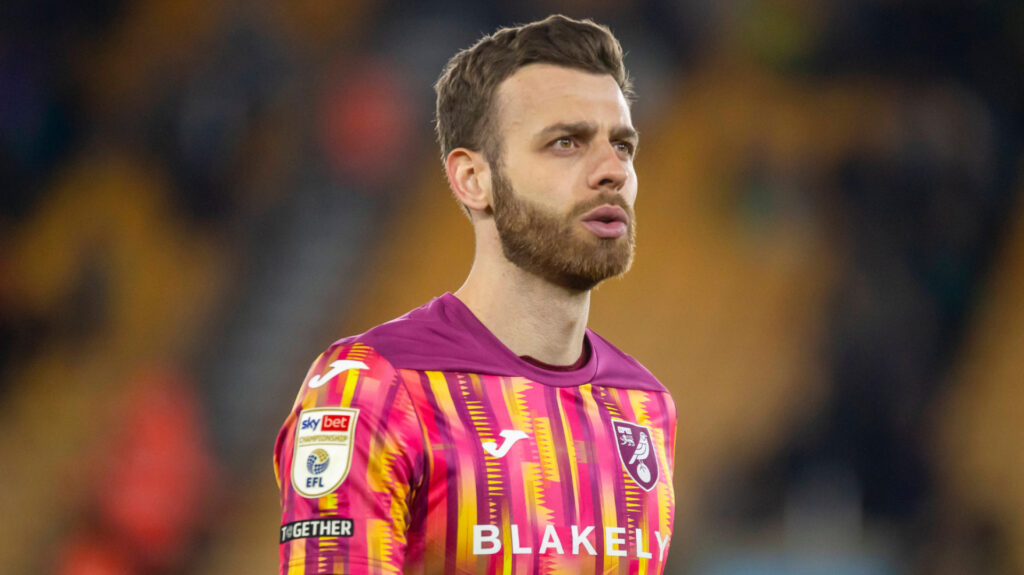 Angus Gunn