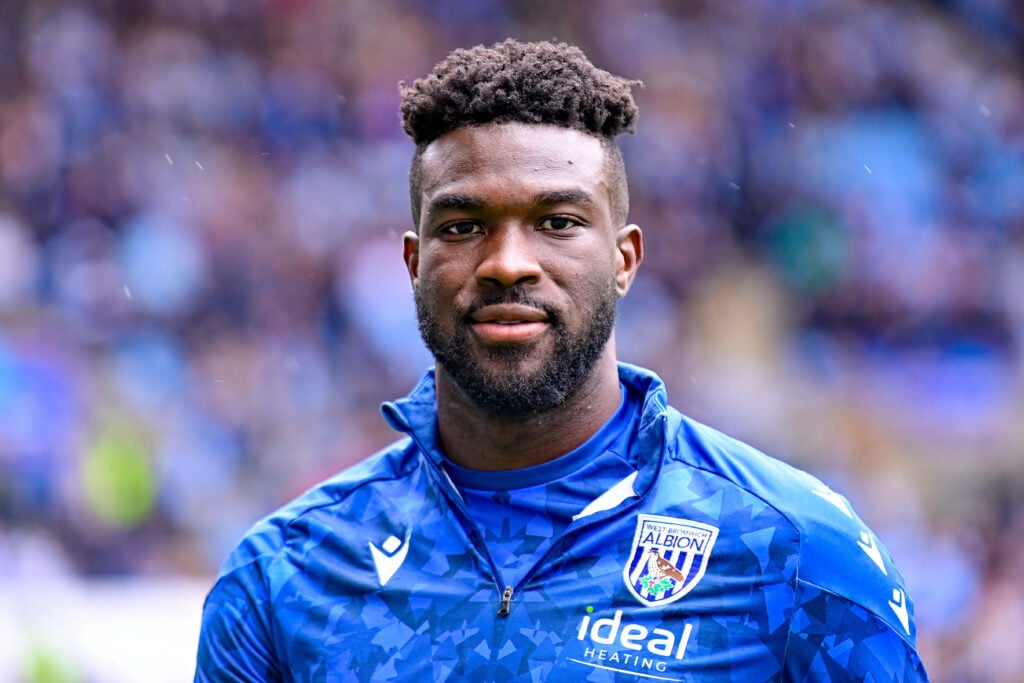 Daryl Dike smiling in West Brom pre-match