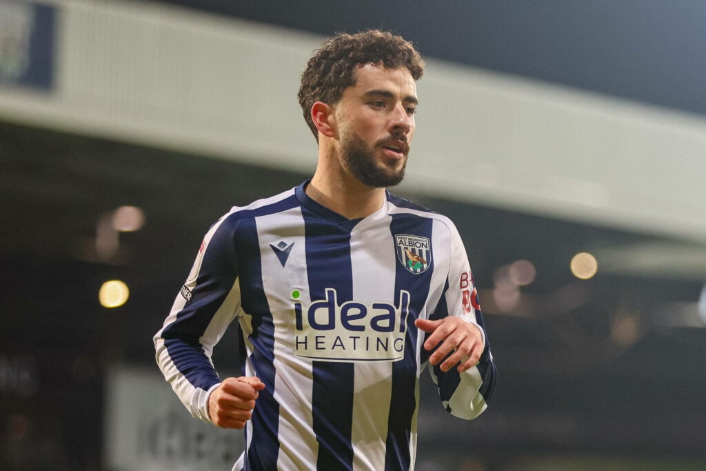 Mikey Johnston of West Bromwich Albion heads to take a corner during the Sky Bet Championship match between West Bromwich Albion and Middlesbrough